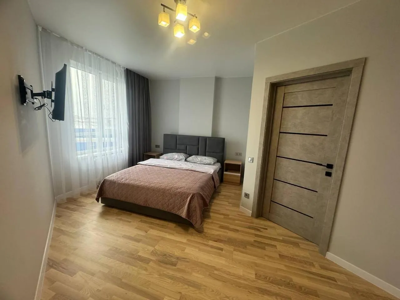 Просторі Апартаменти У Новобудові Вул Вашингтона Lviv